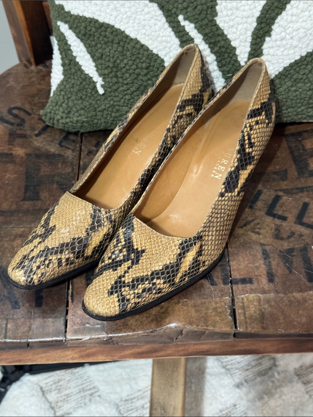 Lauren Ralph Lauren Snakeskin Print Leather Pumps 9.5 Vintage 3” Heel - Picture 2 of 9